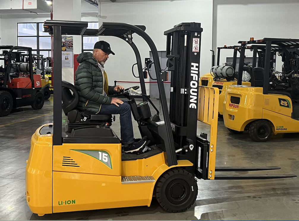 Chariot élévateur neuf Lyon